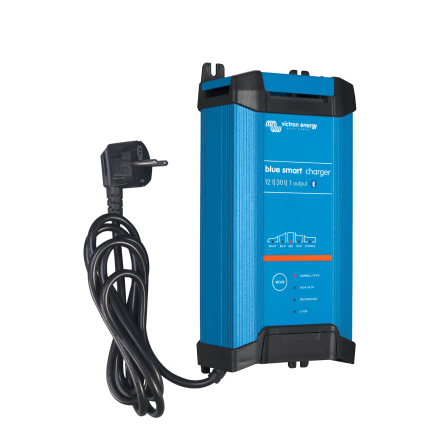 Victron Blue Smart IP22 Laddare 12/30(3) 230V